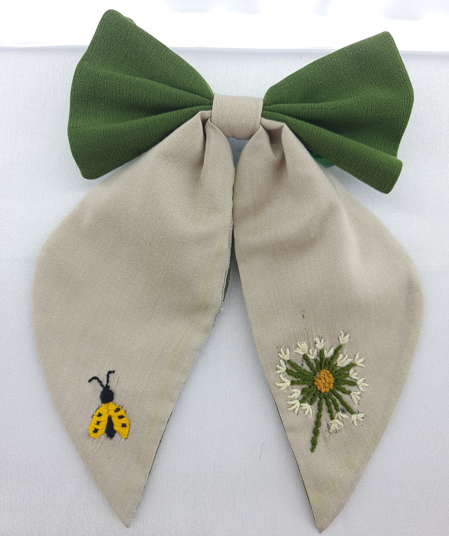 Fly and Flower Knotted Hairbow